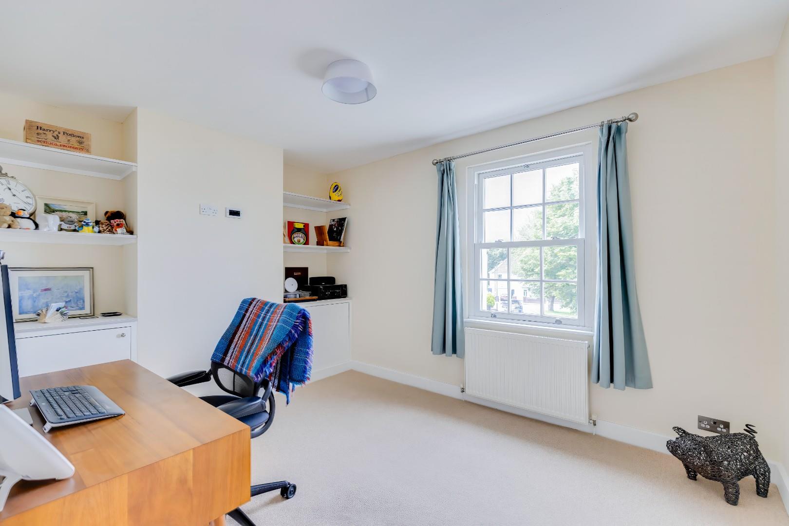 19 Borough Close, Cowbridge, Vale of Glamorgan, CF71 7BN
